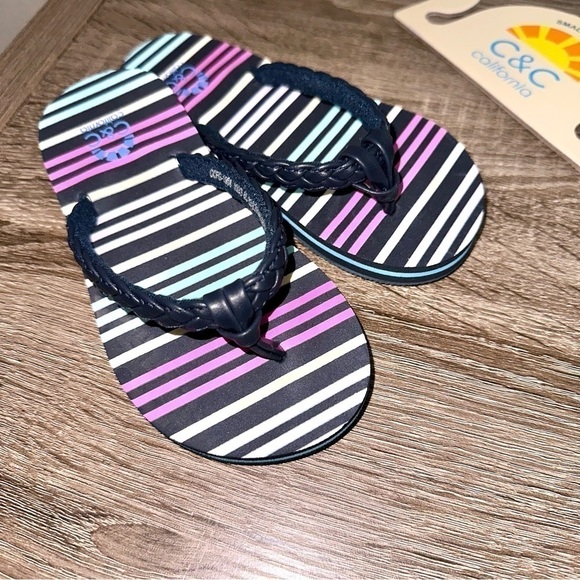 C & C California NWT Youth Girls Sz 10/11 Casual Flip Plops Braided Accent Strip - Picture 4 of 4